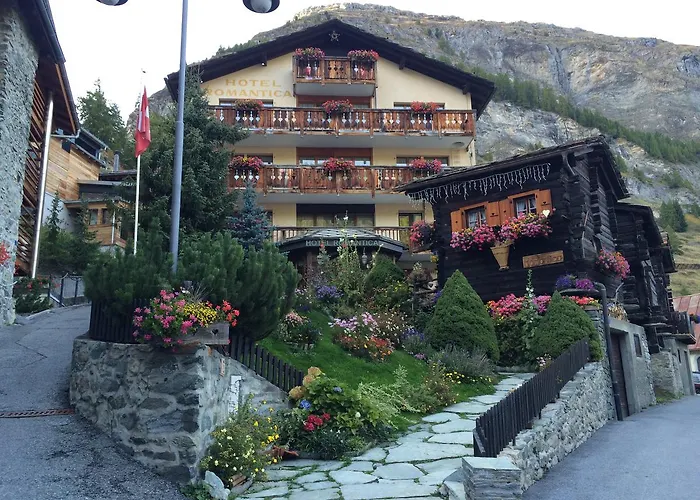 فندق Romantica 3*